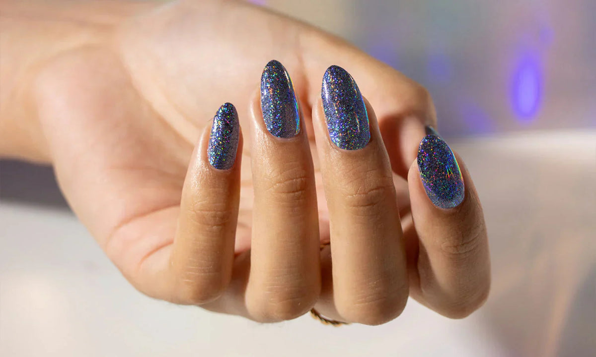 Stunning Blue Chrome Nails: Ideas & How to Achieve Them Easily - Pottle